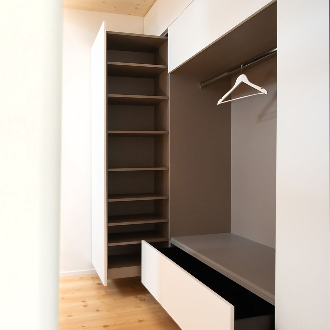 Garderobe_mit_Schuhschrank