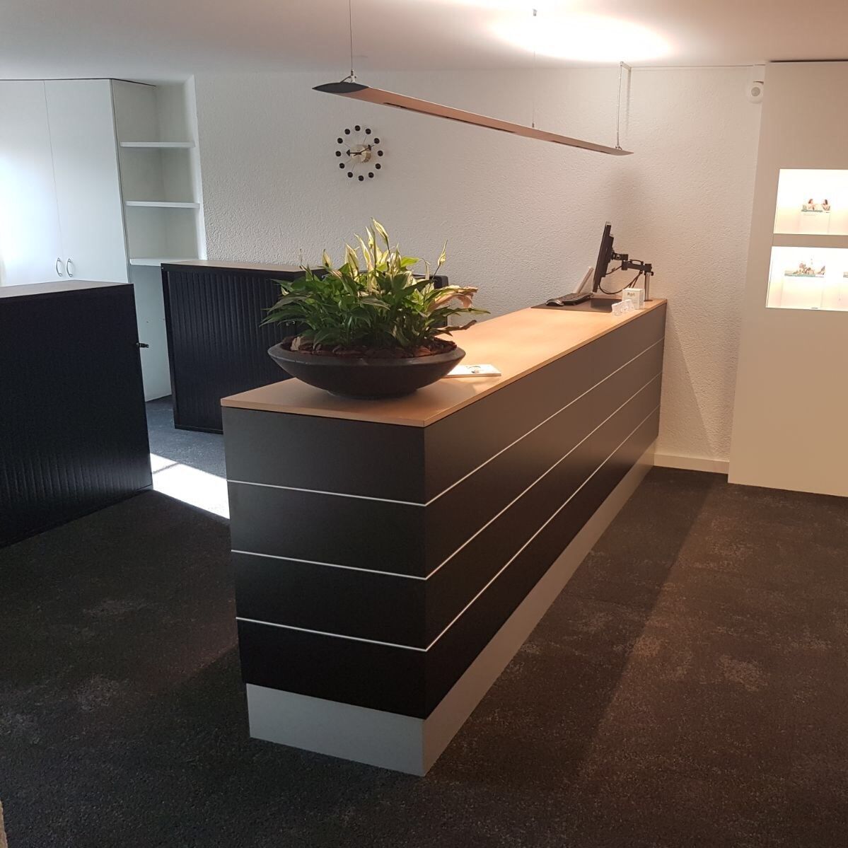 Kunden Empfang Reception Theke Tresen