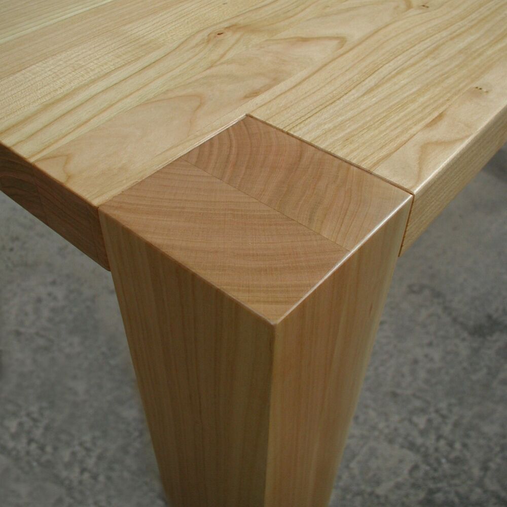 Detail Tischfuss