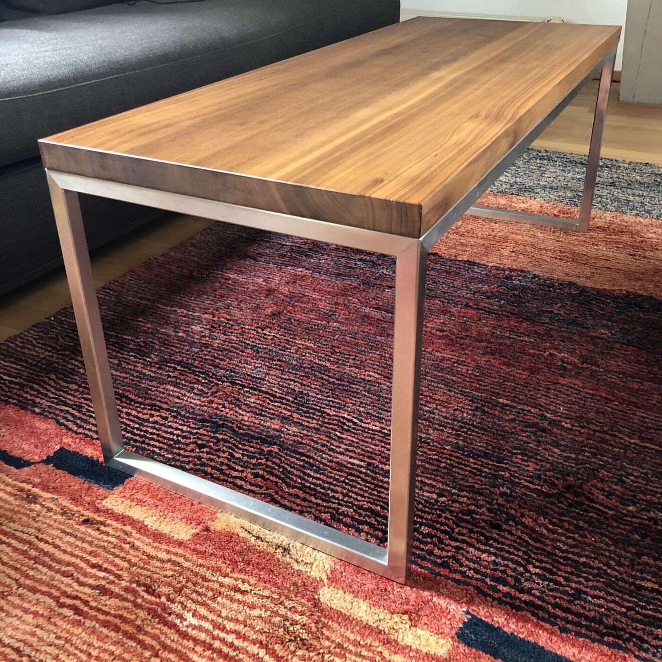 Couchtisch Salontisch Klubtisch Beistelltisch Nussbaum Metallbeine